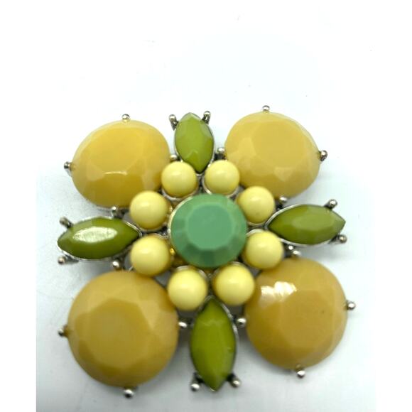 Vintage‎ Flower Brooch Pin Green Yellow Silver Tone 2 - Picture 1 of 4